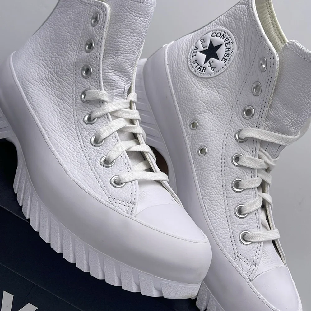 Converse WMNS CTAS LUGGED 2.0 HI WHITE/EGRET/BLACK A03705C Platforms Sneakers